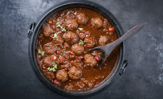 Мексиканский суп с фрикадельками с сыром и чесноком