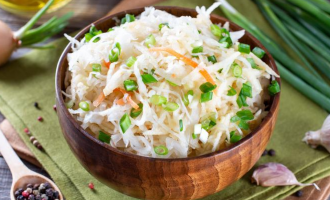 Salat iz kvashenoj kapusty