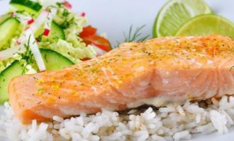 Лосось запеченный в духовке