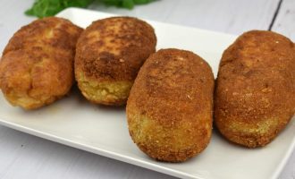 куриные рулетики с грибами и сыром