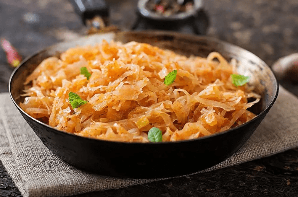 Тушеная капуста с фасолью