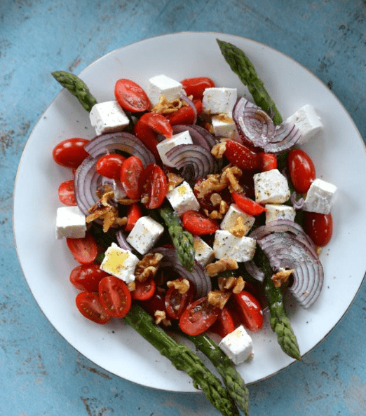 Salat so sparzhej i syrom feta 1